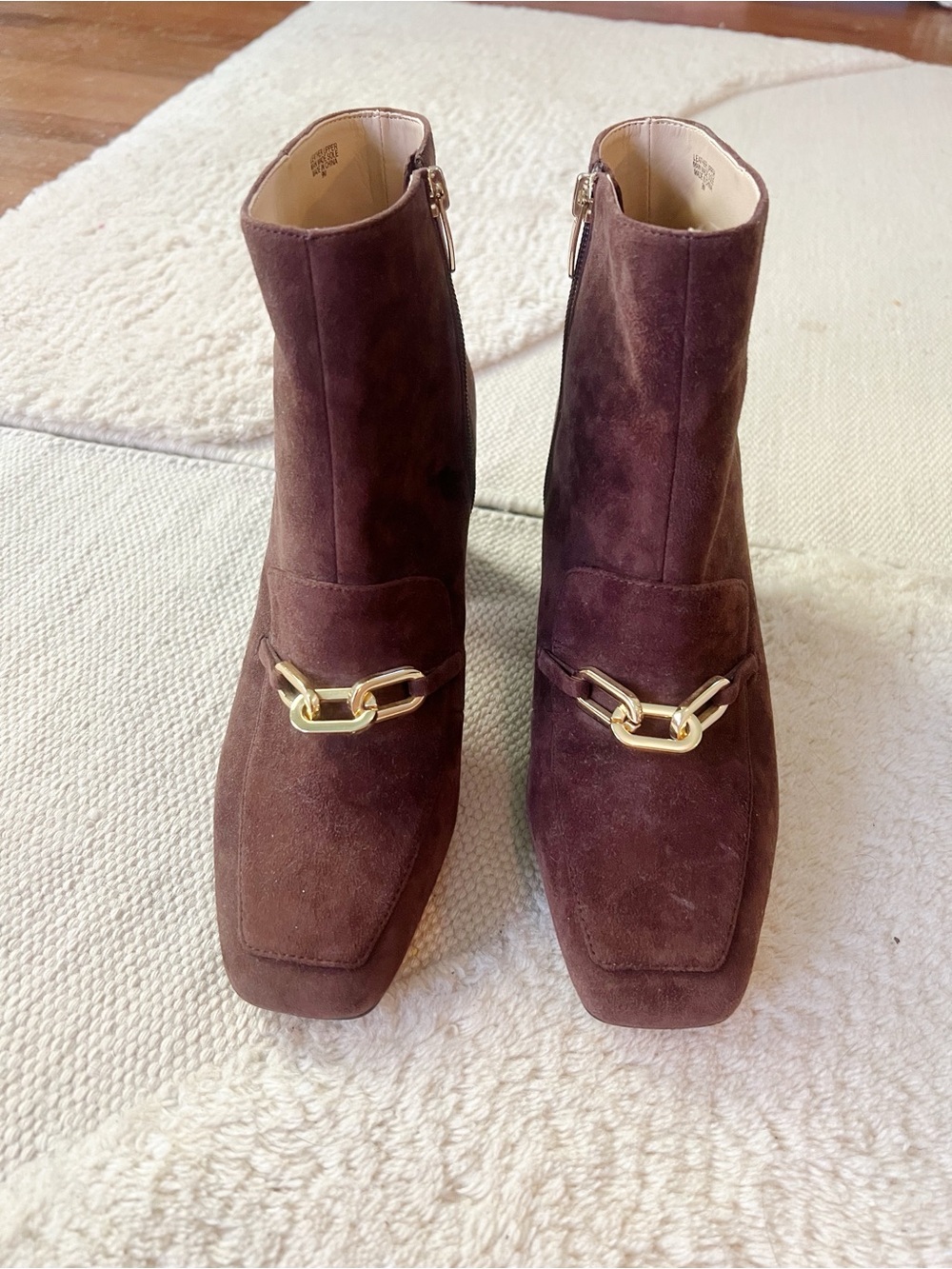 Ann Taylor Dark Brown Suede Leather Heel Ankle Booties Boots Gold Chain 9 EUC